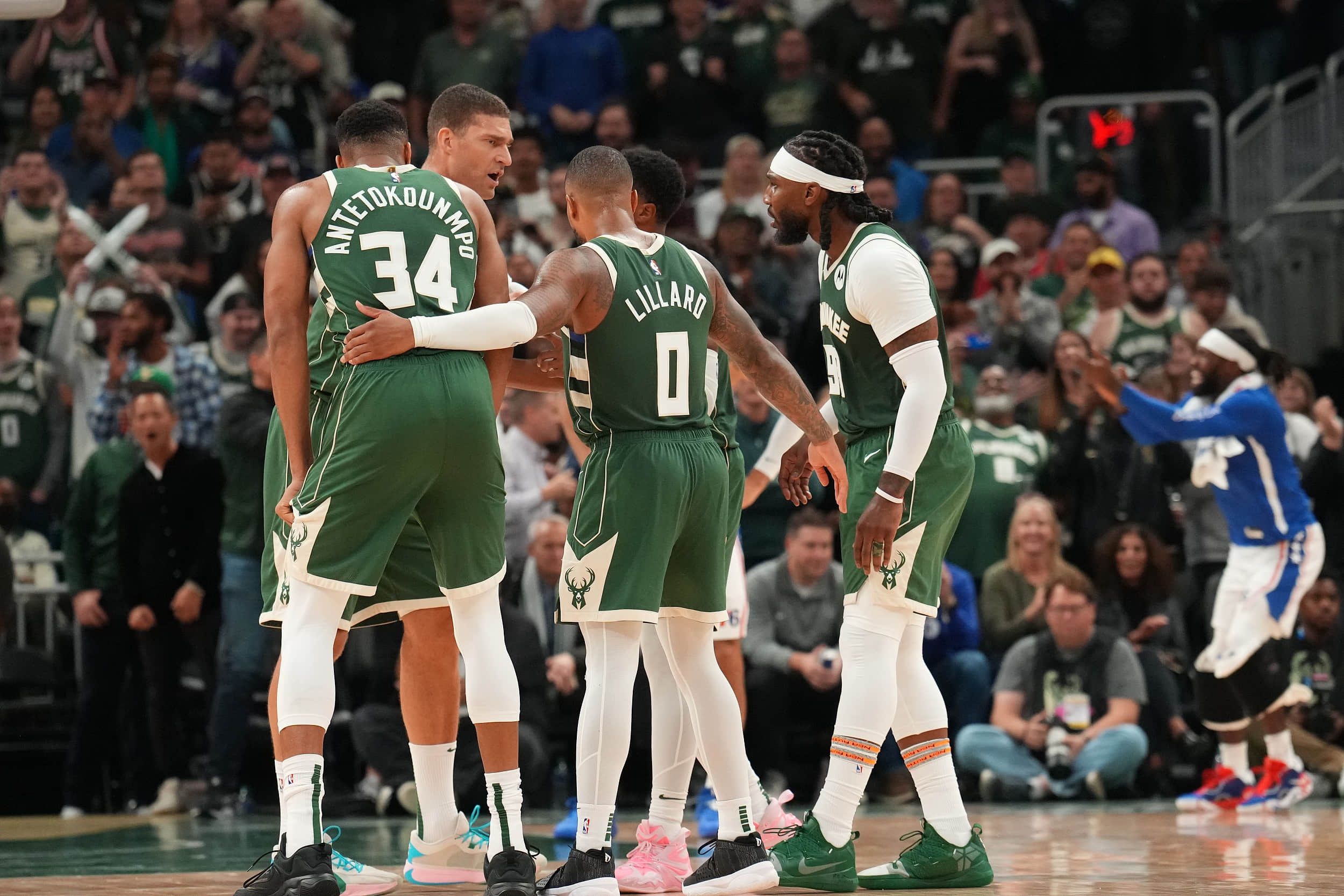 包含雄鹿三巨头联手,命运悬念得分突破,独行侠冲击季后赛!的词条